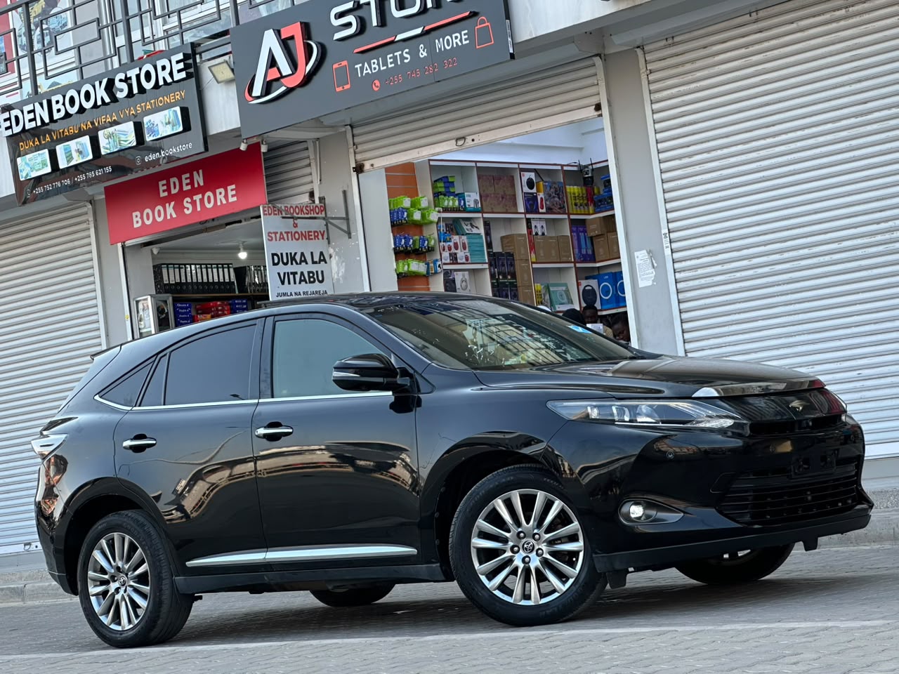 Toyota Harrier Anaconda